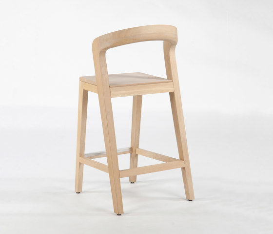 Play Barstool - Oak natural | Bar stools | Wildspirit