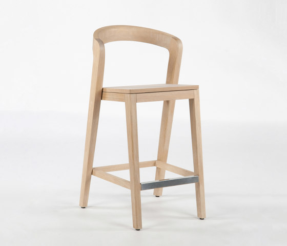 Play Barstool - Oak natural | Bar stools | Wildspirit