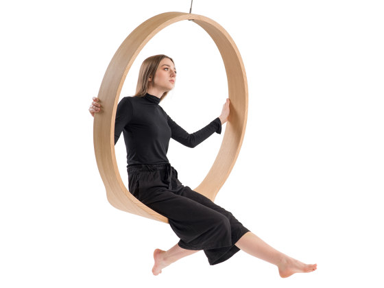 Circleswing N.1 Wooden Hanging Chair Swing Seat - Natural Oak⎥indoor | Columpios | Iwona Kosicka Design