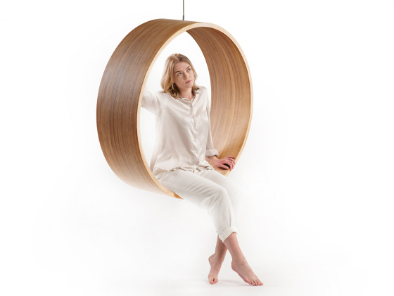 Circleswing N.3 Wooden Hanging Chair Swing Seat - Natural Oak⎥indoor | Columpios | Iwona Kosicka Design