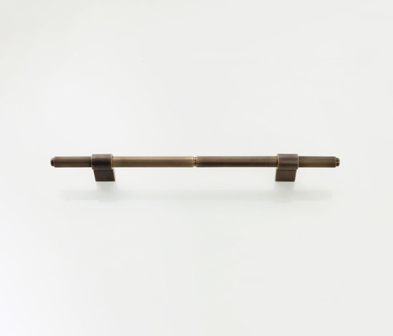 Furniture Handle WCM3 | The H Brass bronzed | Poignées de meuble | Craftvoll