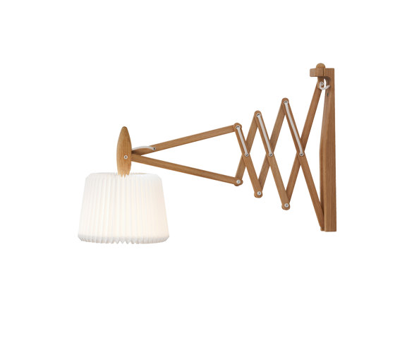 The Saxlamp Model 233 · 120 | Lámparas de pared | LE KLINT