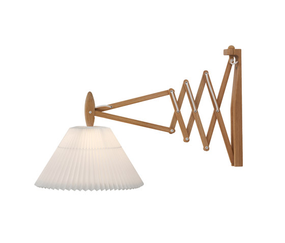 The Saxlamp Model 233 · 2/21 | Lámparas de pared | LE KLINT