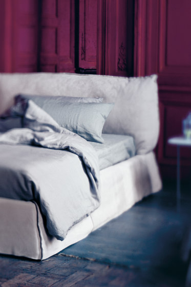 PARIS SLIM Bed | Beds | Baxter