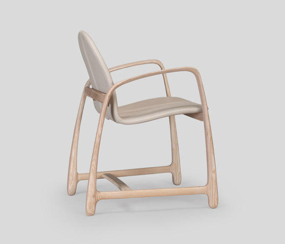 independent V4 armchair | Chairs | Skram