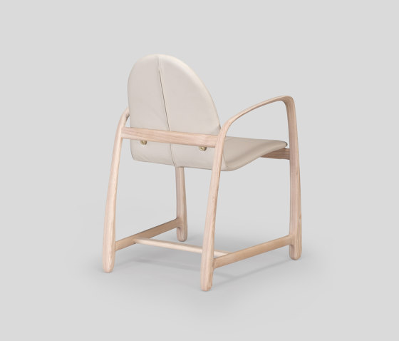 independent V4 armchair | Chaises | Skram