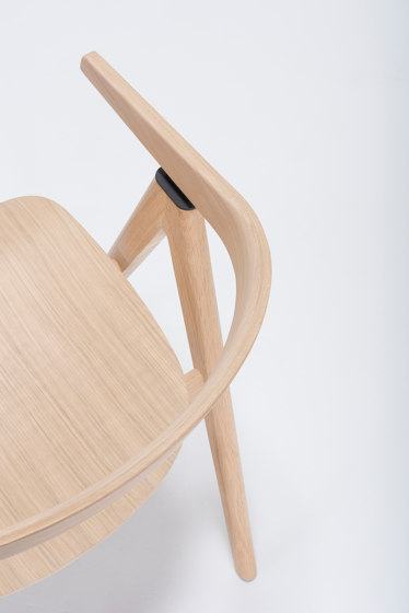 Ava chair | Oak Veneer | Stühle | Gazzda