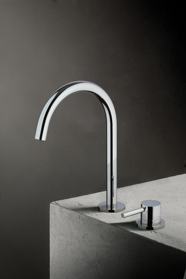 Nostromo | Deck mounted mixer | Wash basin taps | Fantini