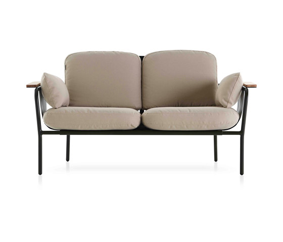 Capa 2-Seat Sofa | Sofas | GANDIABLASCO