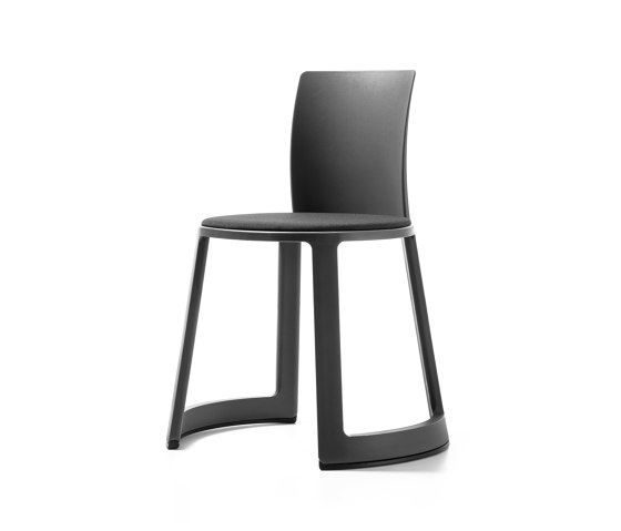 Revo | Chair with Upholstery | Sillas | TOOU