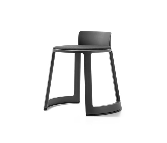 Revo | Stool with Upholstery | Sgabelli | TOOU