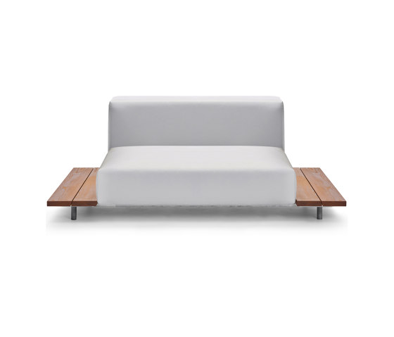 Walrus seat with 2 side tables | Sillones | extremis