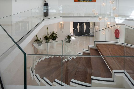 Cobra White 2 by Siller Treppen | Staircase systems