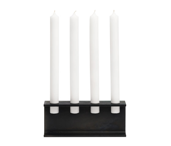 Tete | Candlestick 4, black-lacquered | Bougeoirs | Magazin®