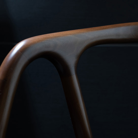 Arco Walnut & Leather Armchair | Sillas | HMD Furniture