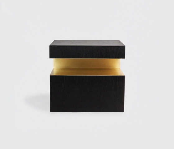 Hook Side Table With Brass Detail Inside | Tavolini alti | HMD Furniture