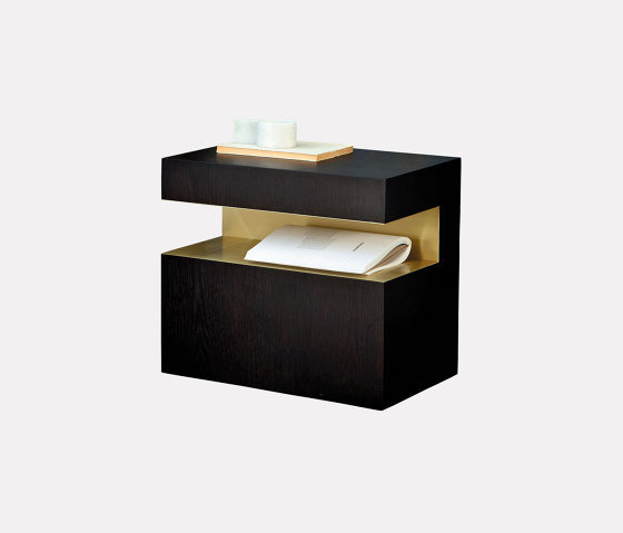 Hook Side Table With Brass Detail Inside | Mesas auxiliares | HMD Furniture