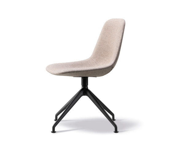 Eyes Swivel Chair | Chaises | Fredericia Furniture