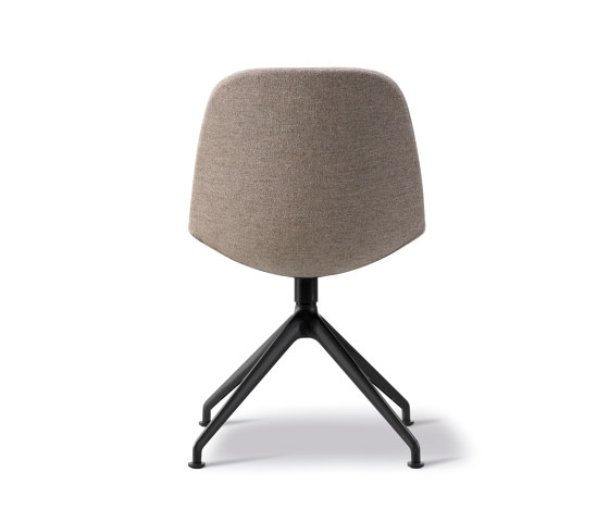 Eyes Swivel Chair | Chaises | Fredericia Furniture