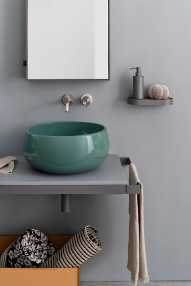 Multiplo washbasin on countertop | Waschtische | Ceramica Cielo
