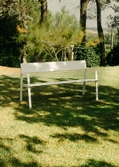 Basic | Outdoor Bench | Chairs | Urbidermis