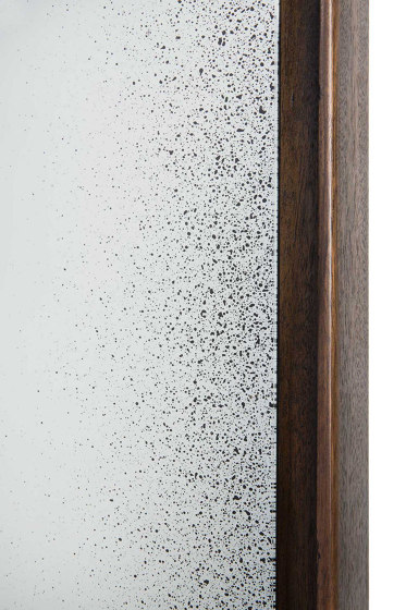 Edge | Clear wall mirror - medium aged - mahogany | Espejos | Ethnicraft