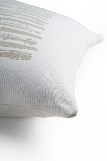 Mystic Ink collection | White Linear Square outdoor cushion - square | Kissen | Ethnicraft
