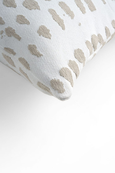 Mystic Ink collection | White Dots outdoor cushion - lumbar | Cuscini | Ethnicraft