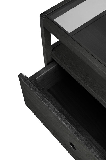 Spindle | Oak black bedside table - 1 drawer - varnished | Tables de chevet | Ethnicraft