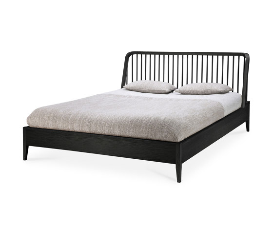 Spindle | Oak black bed - without slats - mattress 180x200 - varnished | Betten | Ethnicraft