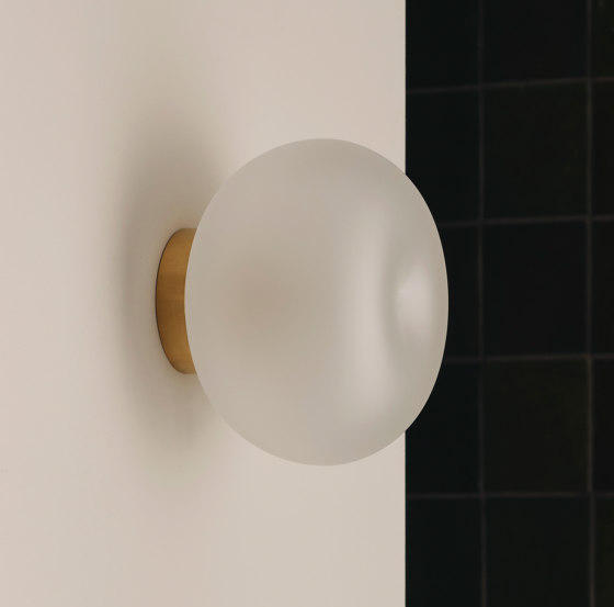Melina Wall (clear matt glass) | Lámparas de pared | Hand & Eye Studio