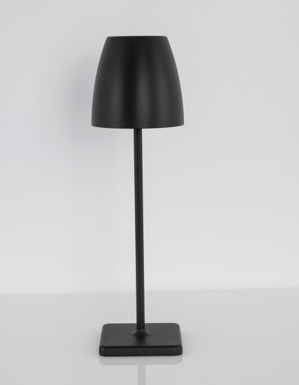 COLT Decorative Portable Table Lamp | Lampade outdoor tavolo | NOVA LUCE