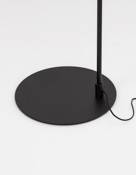 NAVAN Decorative Floor Lamp | Lámparas de pie | NOVA LUCE