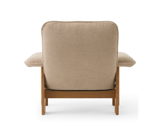 Brasilia Lounge Chair | Natural Oak | MENU Bouclé 02 | Sessel | Audo Copenhagen