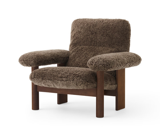 Brasilia Lounge Chair | Dark Stained Oak | Sheepskin, Root | Poltrone | Audo Copenhagen
