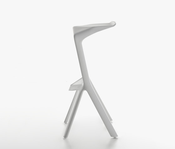 Miura stool | Taburetes de bar | Plank