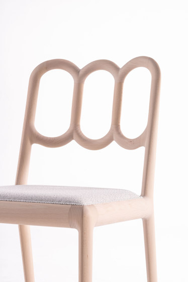 A chair of poet | Chairs | Time & Style