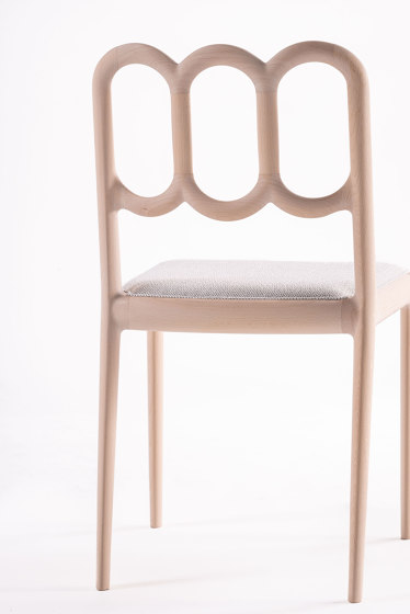 A chair of poet | Sedie | Time & Style