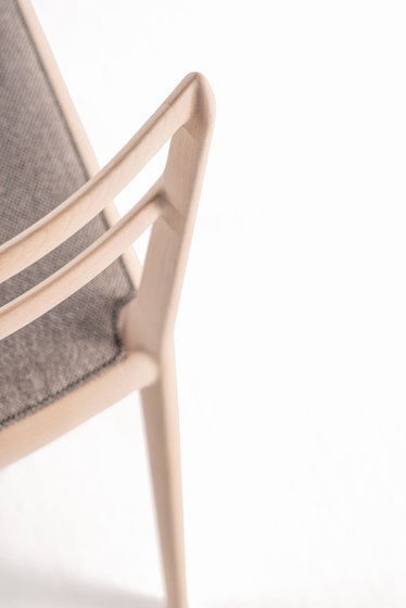 Straight back | Chaises | Time & Style