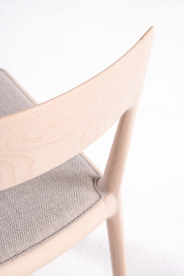 The curving chair | Sillas | Time & Style