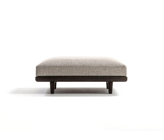 The horizon of the floating layer | Poufs / Polsterhocker | Time & Style