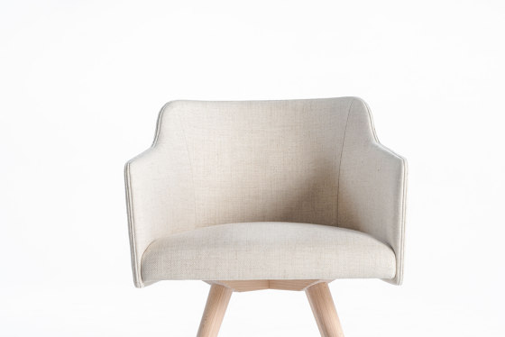 The shell chair – wood legs | Stühle | Time & Style