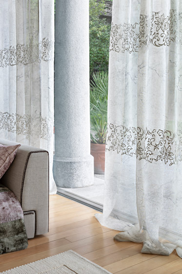 Dune merveille Marmorino Curtain Two stripes embroidery | Dekorstoffe | Mastro Raphael