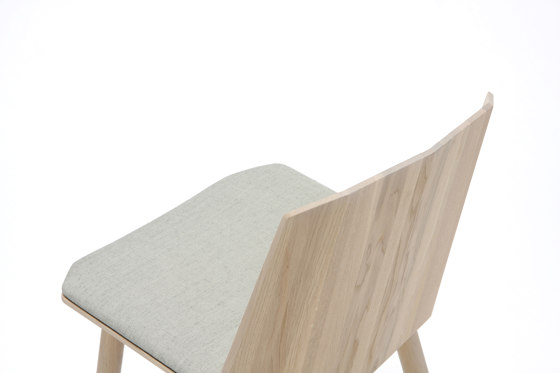 Colour Wood Sidechair | Sillas | Karimoku New Standard