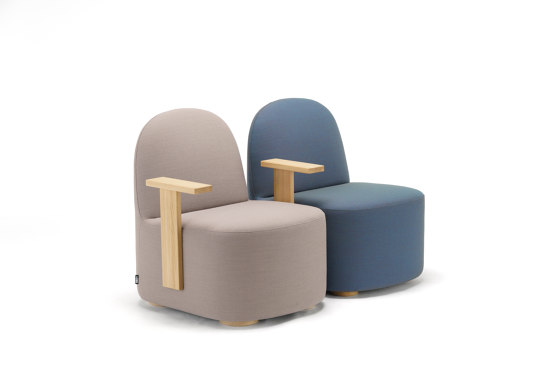 Polar Lounge Chair S with Arms | Poltrone | Karimoku New Standard
