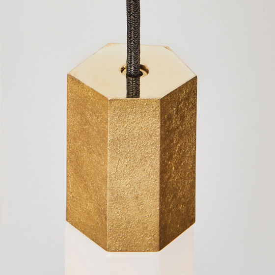Basalt Single Pendant in Brass | Lampade sospensione | Tala