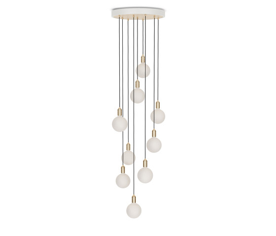 Oak Nine Pendant with Large White & Oak Canopy and Sphere IV Bulbs | Pendelleuchten | Tala