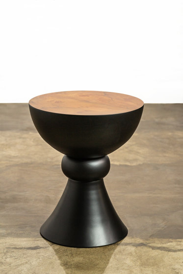 Caliz Table | Tables d'appoint | Costantini