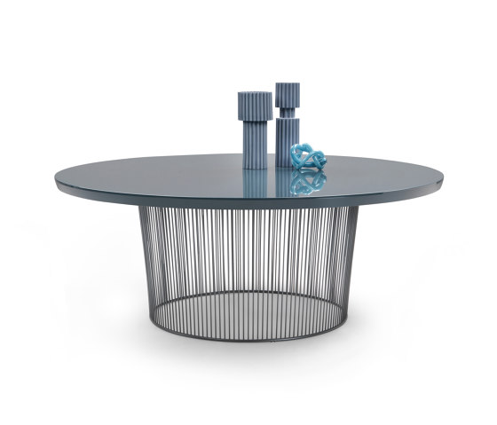 Berry dining table | Dining tables | Flexform
