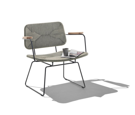 Echoes Outdoor armchair with armrests | Fauteuils | Flexform